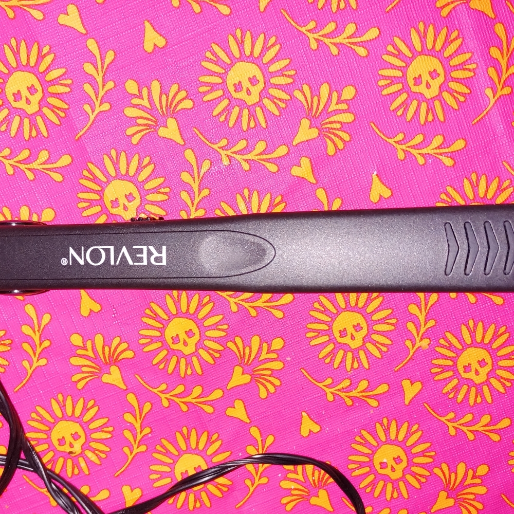 New w/o Tags Flat Iron